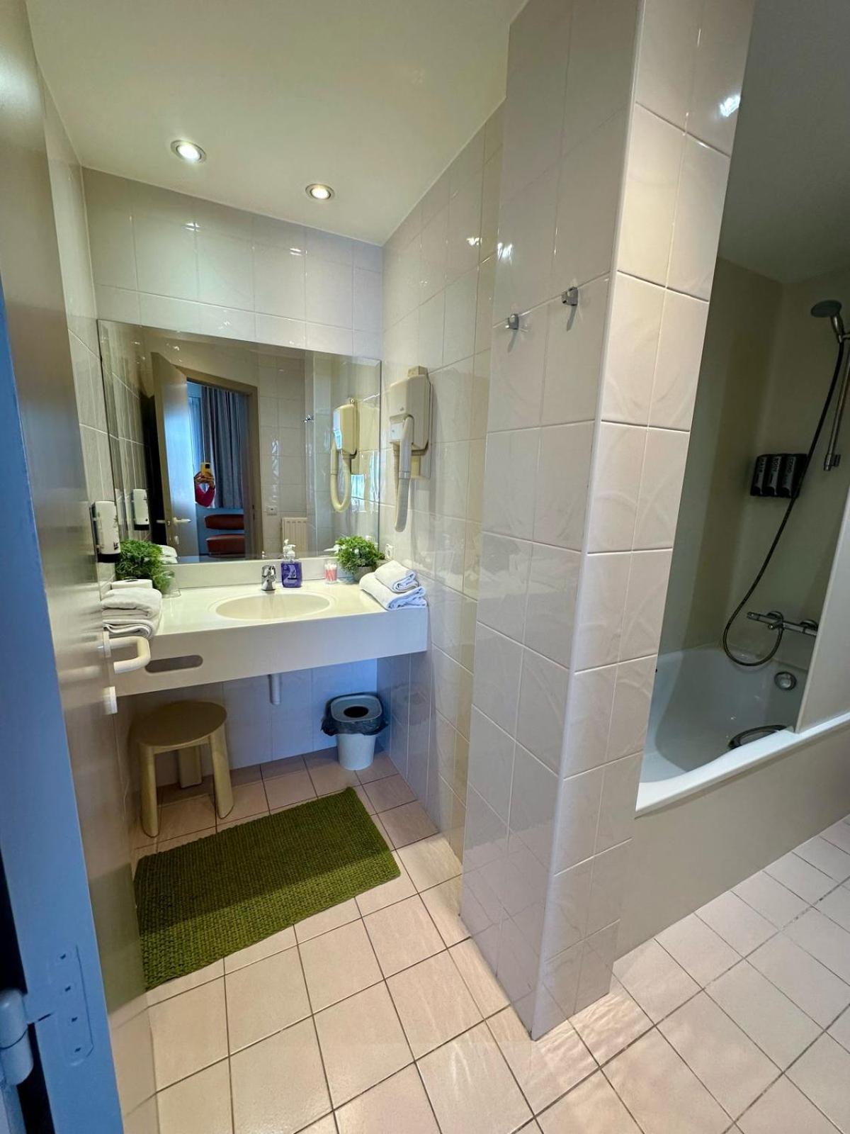 Hotel Monaco Zeebrugge Beach By Rikas Hotels Bagian luar foto